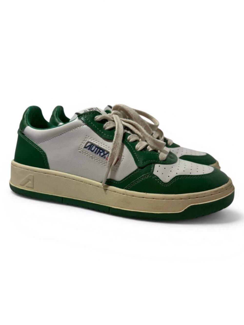 AUTRY Medalist Low Two-Tone Leather Sneakers in Green/White Size 40